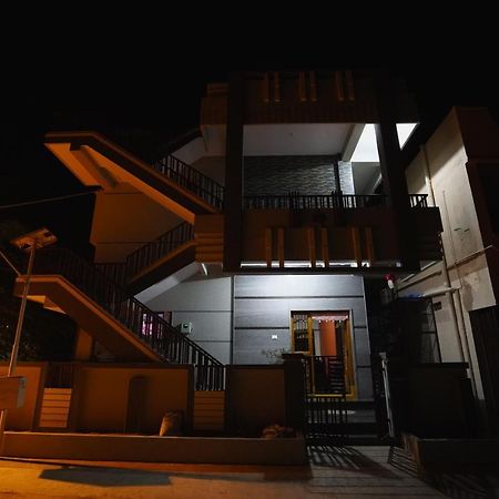 Akash Homestay Хампи Екстериор снимка