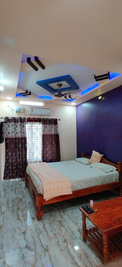 Akash Homestay Хампи Екстериор снимка
