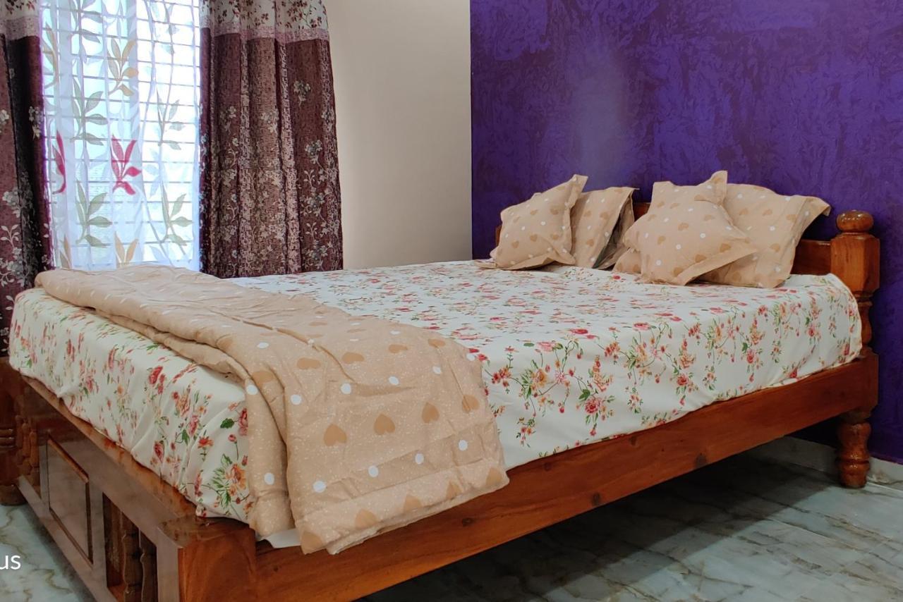 Akash Homestay Хампи Екстериор снимка