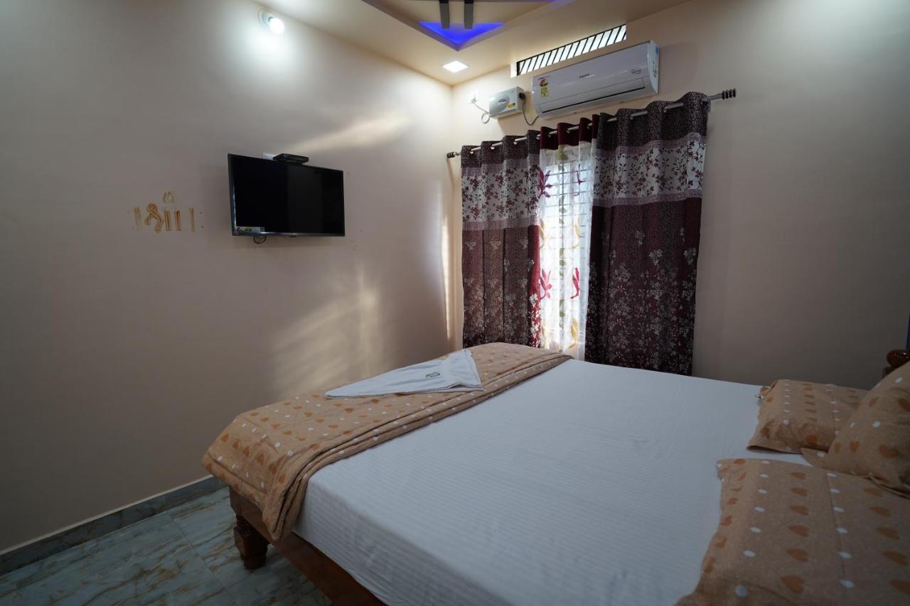 Akash Homestay Хампи Екстериор снимка