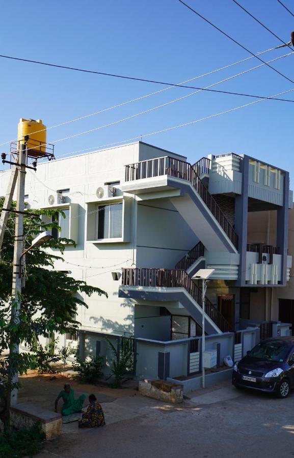 Akash Homestay Хампи Екстериор снимка