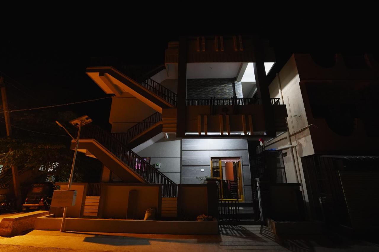 Akash Homestay Хампи Екстериор снимка
