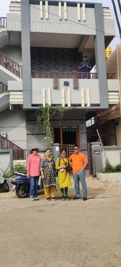 Akash Homestay Хампи Екстериор снимка